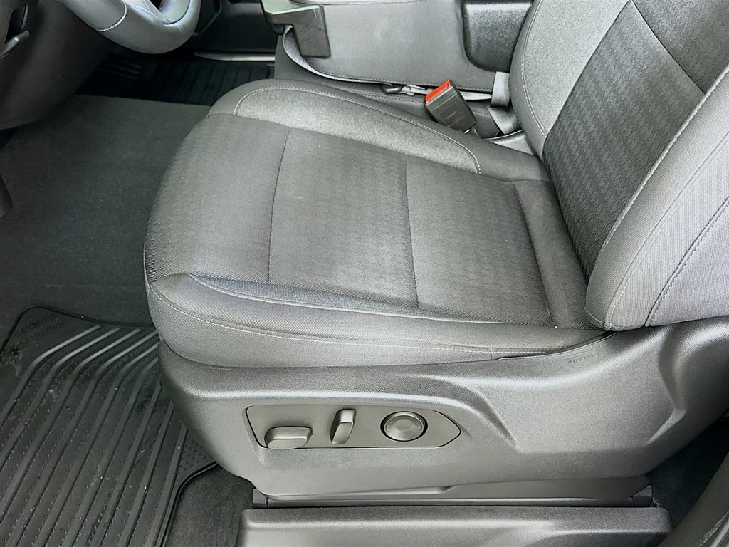 Thumbnail: 2023 Chevrolet Silverado 1500 - 19