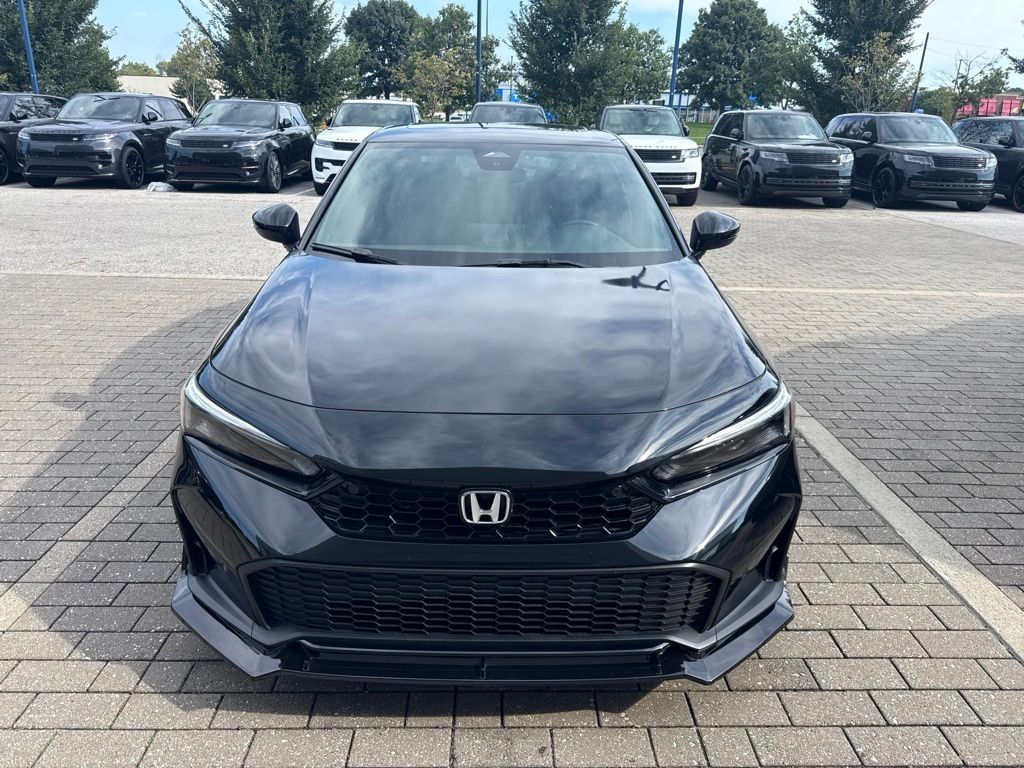 Used 2025  Honda Sport image 2