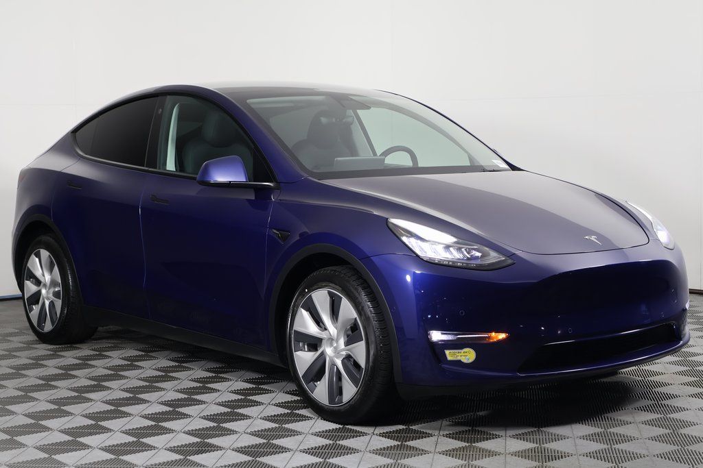 Thumbnail: 2022 Tesla Model Y - 3