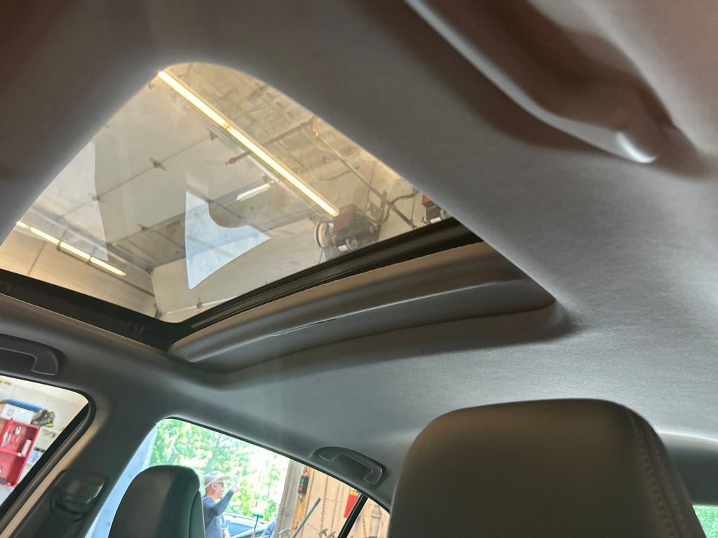 Used 2015 Gray Honda EX-L image 13
