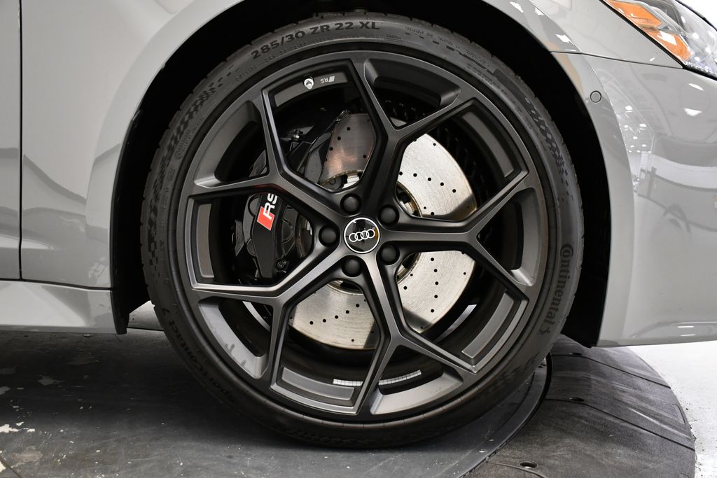 Thumbnail: 2026 Audi RS 6 - 12