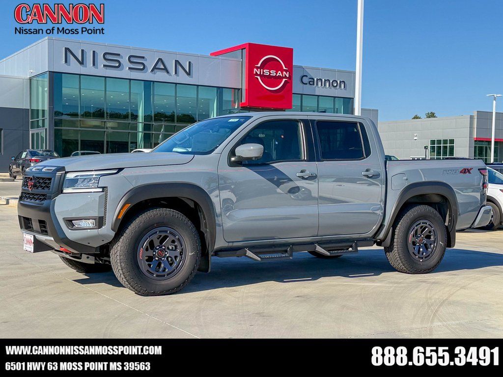 2025 Nissan Frontier PRO-4X Crew Cab 4WD