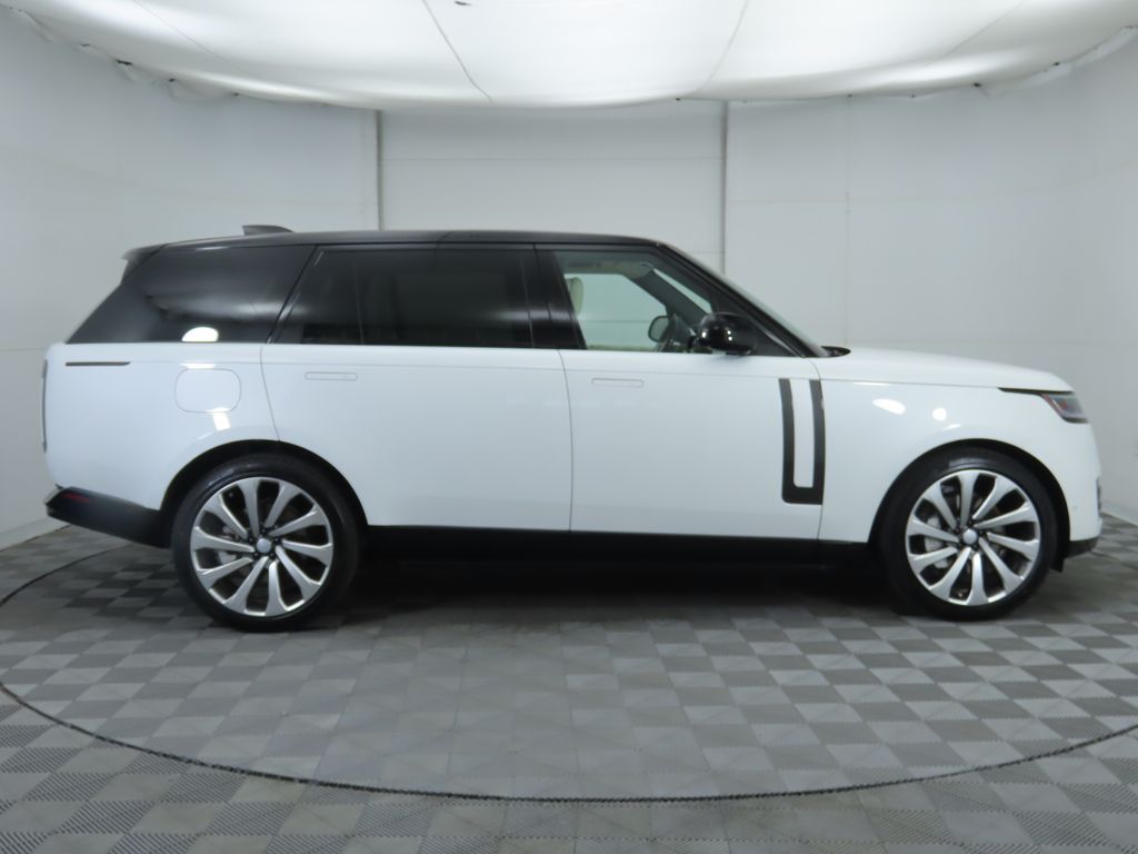 Thumbnail: 2025 Land Rover Range Rover - 4