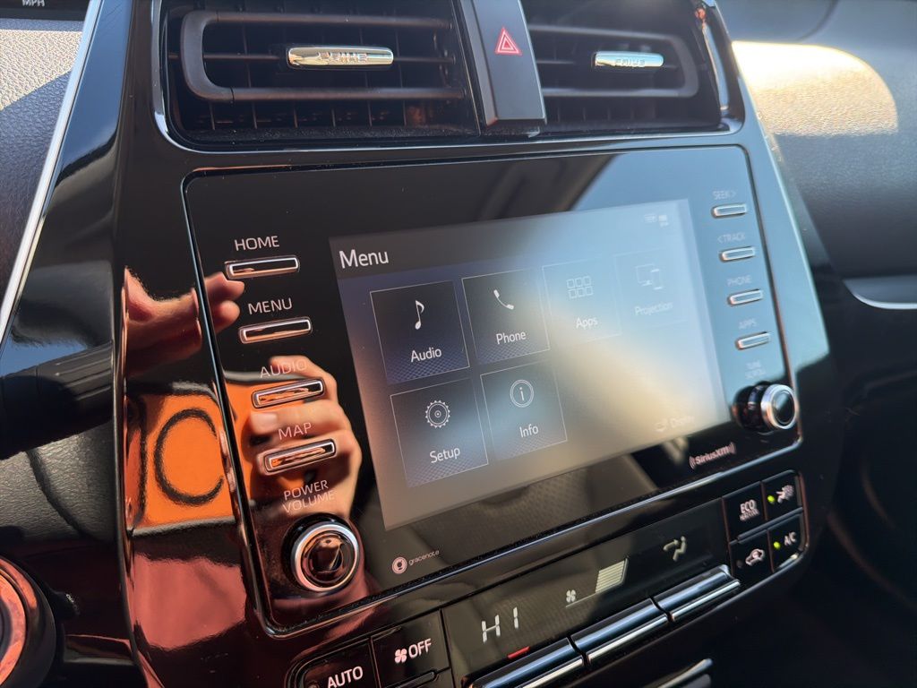 Thumbnail: 2021 Toyota Prius - 30