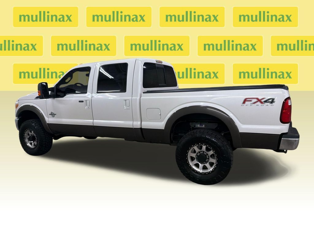 Used 2016  Ford Lariat image 9