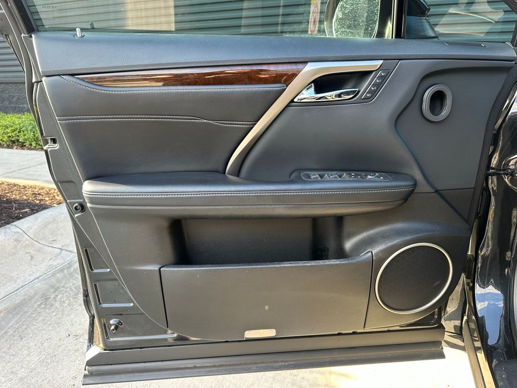 Thumbnail: 2019 Lexus RX - 19