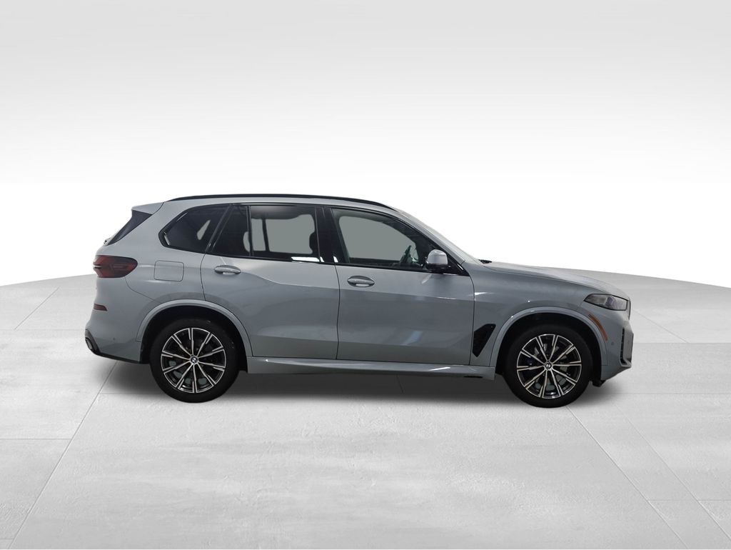 Thumbnail: 2024 BMW X5 - 6