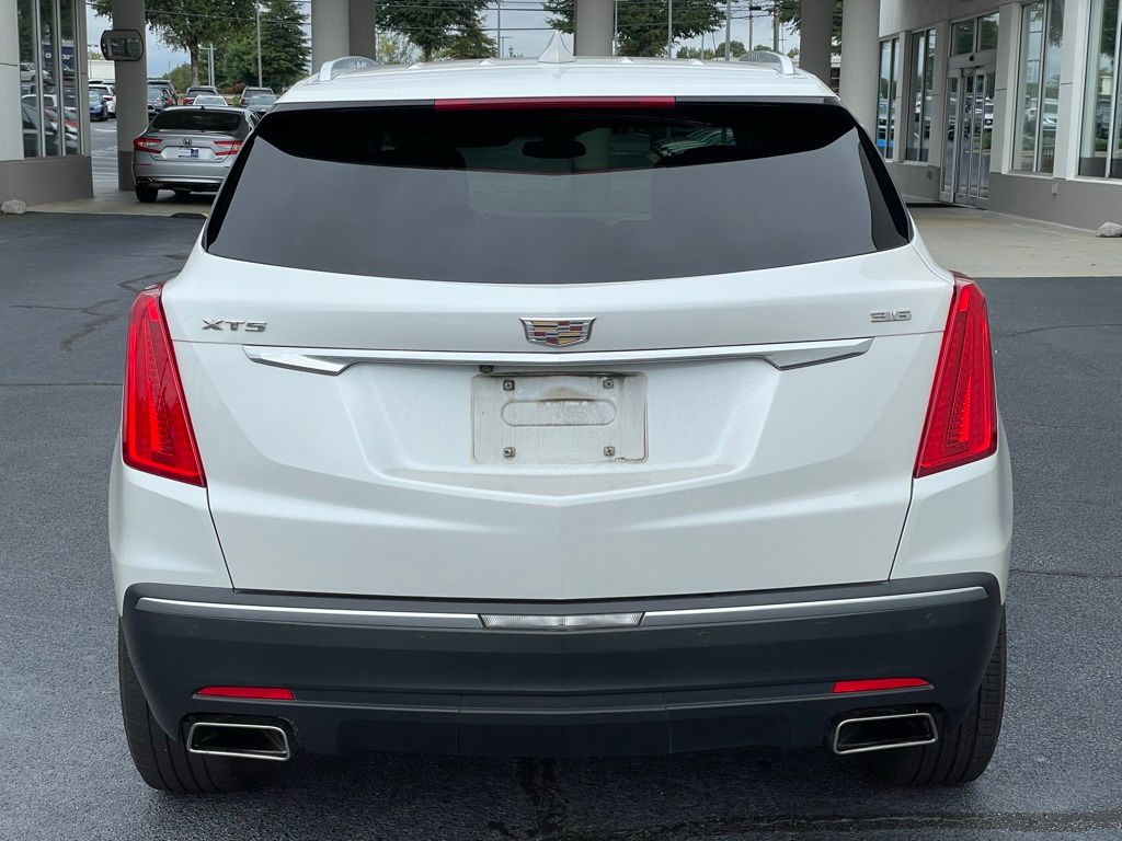 Thumbnail: 2017 Cadillac XT5 - 4