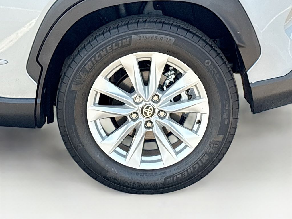 Thumbnail: 2023 Toyota Corolla Cross - 31