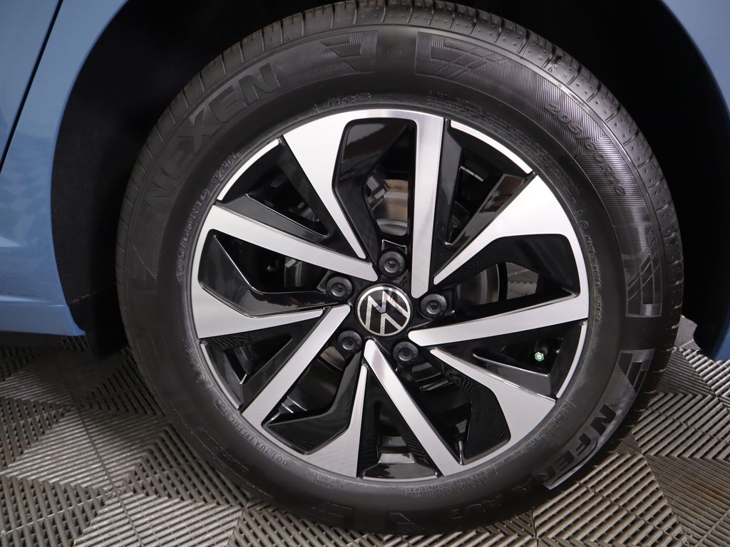 2025 Volkswagen Jetta S 32
