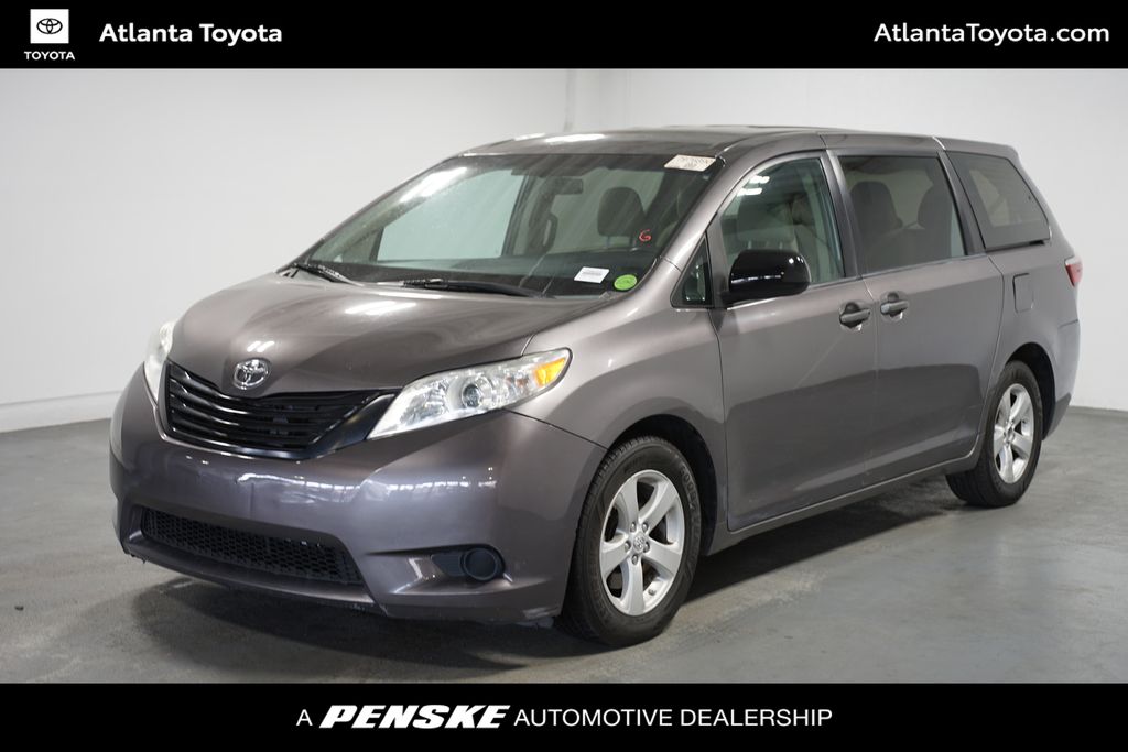 2015 Toyota Sienna SE -
                Duluth, GA