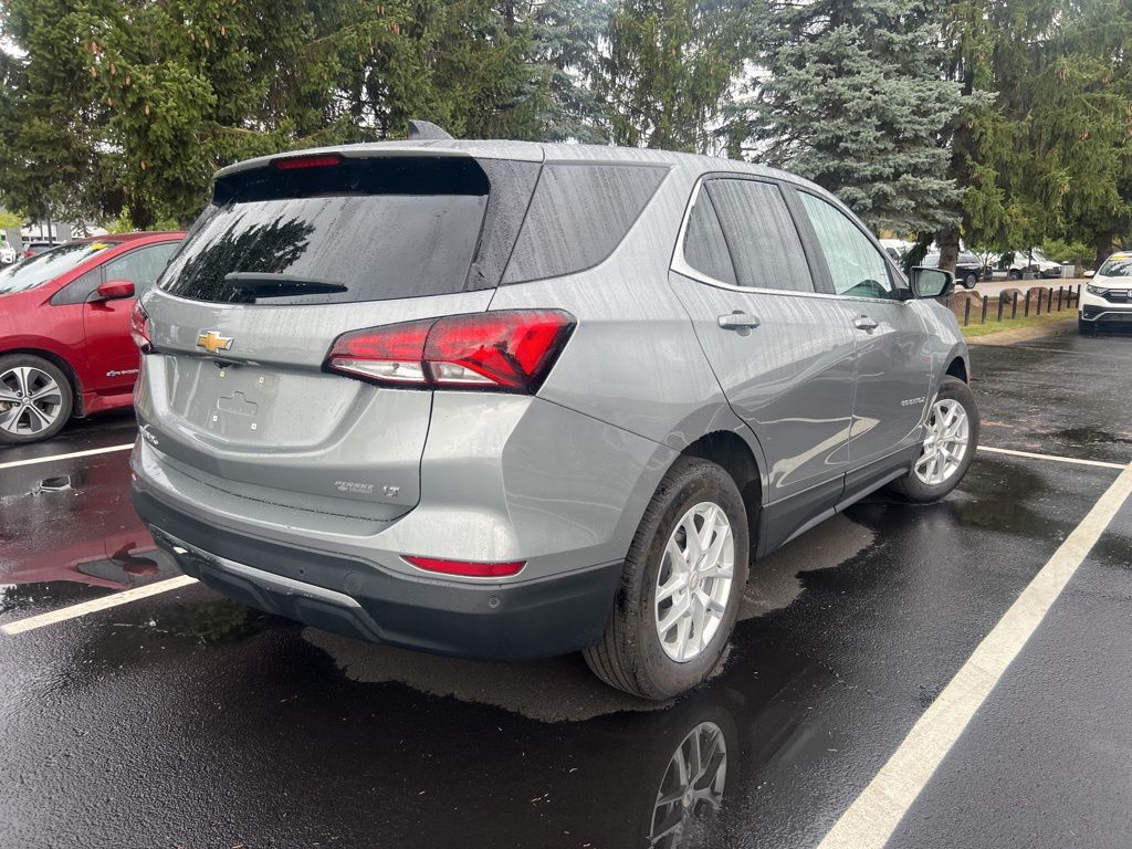 Thumbnail: 2023 Chevrolet Equinox - 3
