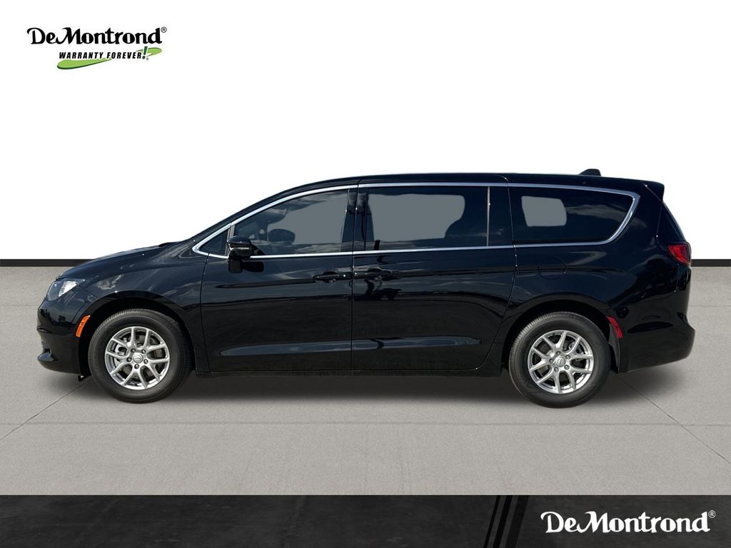 2026 Chrysler Voyager LX - 7