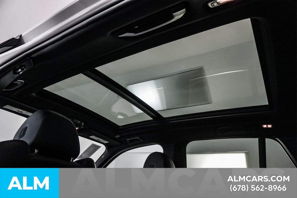 Used 2022 White BMW xDrive40i image 24