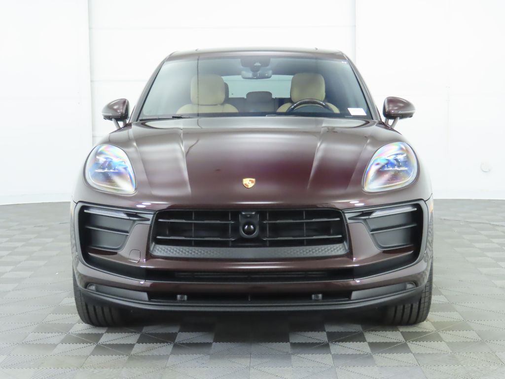 2024 Porsche Macan  2