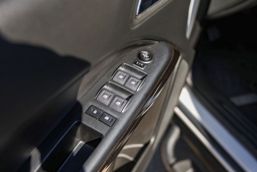 Used Car 2022 Gmc Canyon  Elevation For Sale Under $30,000 In Austin, Texas