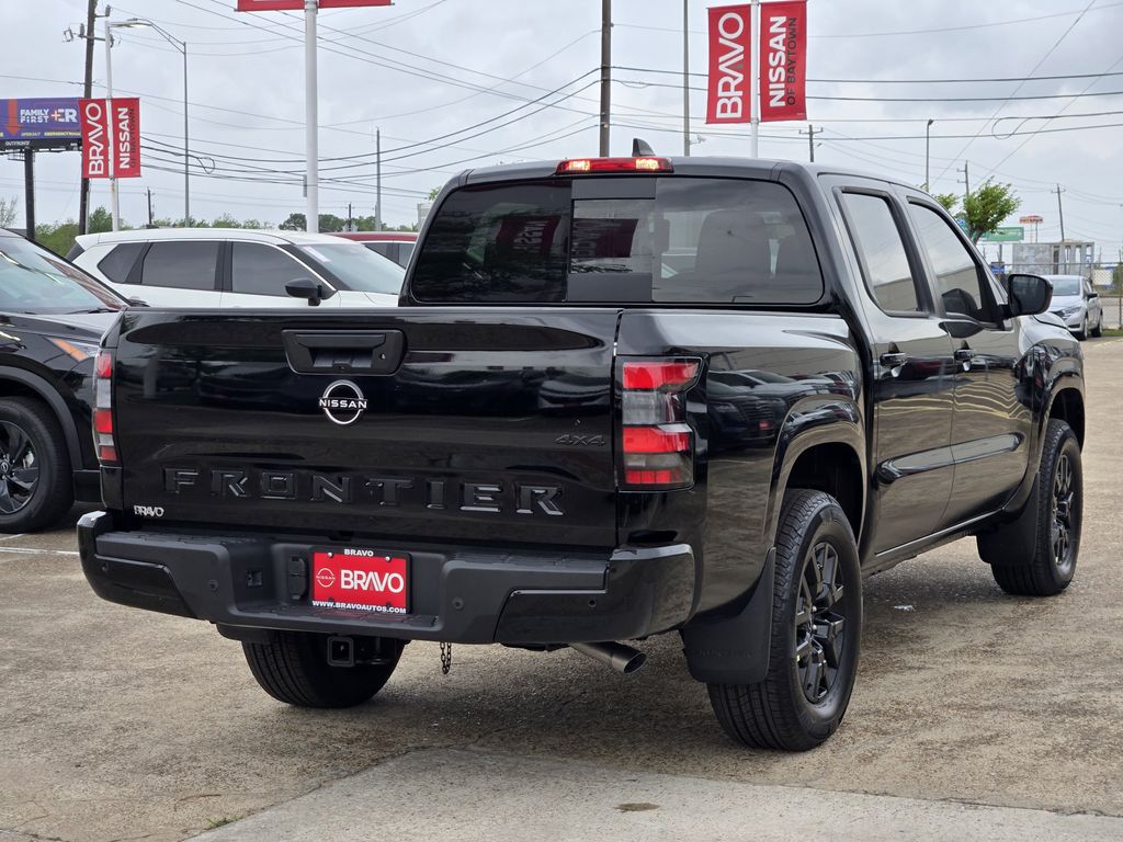 View vehicle photo 3