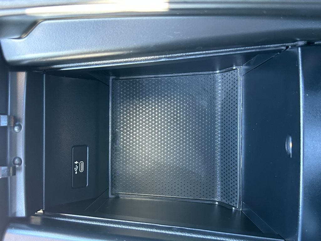 Thumbnail: 2022 BMW X5 - 28