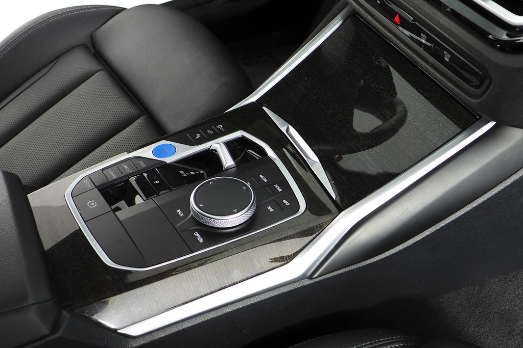 Thumbnail: 2023 BMW i4 - 15