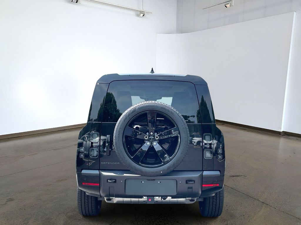 New 2026 Black Land Rover X-Dynamic SE image 5