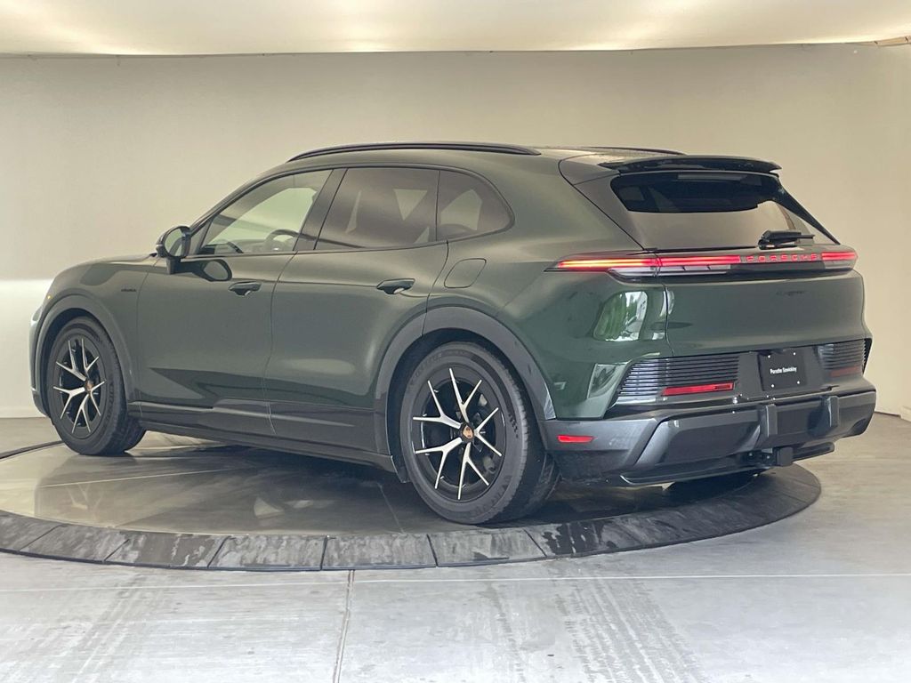 2026 Porsche Cayenne Base Green at Audi Porsche Sewickley