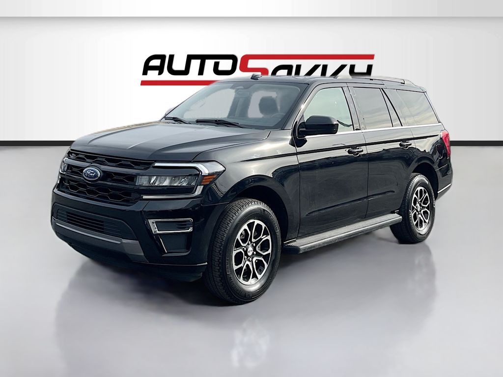 Used 2024 Black Ford XLT image 3