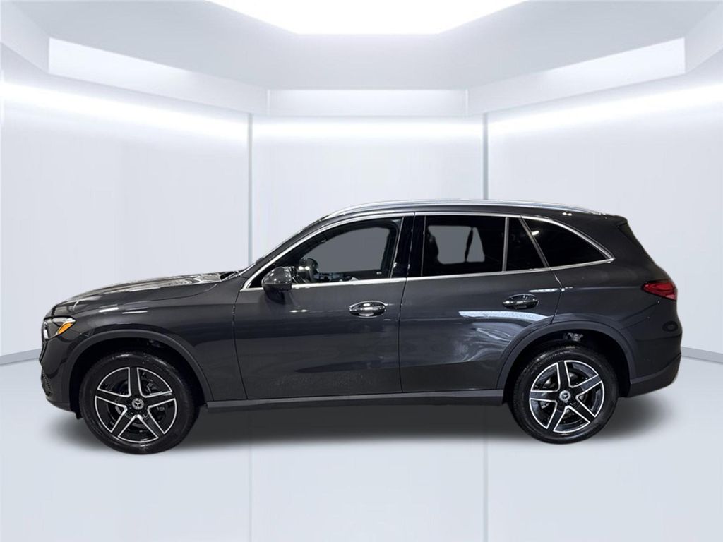 Thumbnail: 2027 Mercedes-Benz GLC - 2