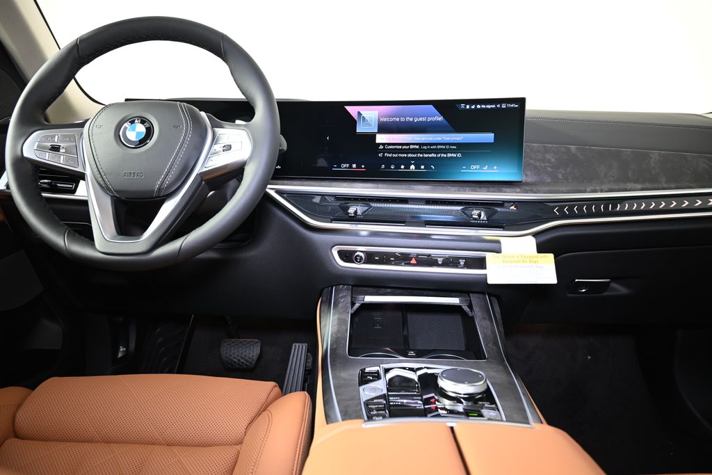 Thumbnail: 2026 BMW X7 - 16