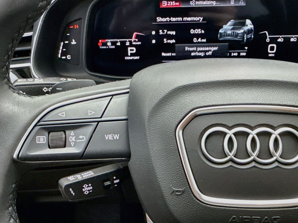Thumbnail: 2023 Audi Q7 - 11