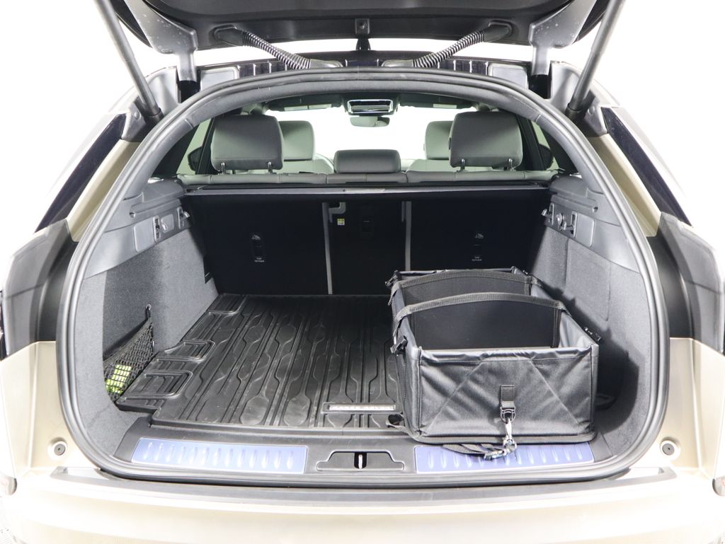 Thumbnail: 2026 Land Rover Range Rover Velar - 29