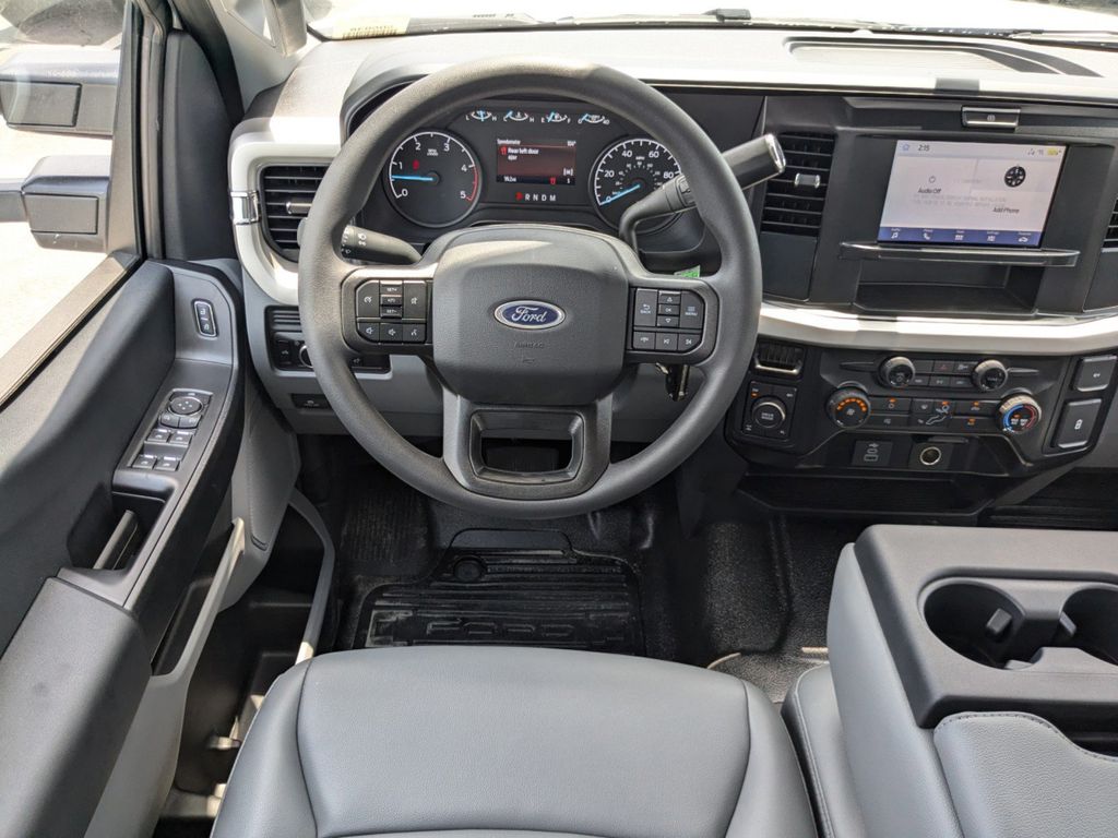 2025 Ford F-250 Super Duty XL