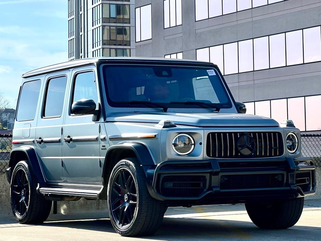 Gray (MANUFAKTUR Platinum magno) 2022 Mercedes-Benz G-Class AMG G 63 4MATIC SUV / Crossover All-Wheel Drive 9-Speed Automatic
