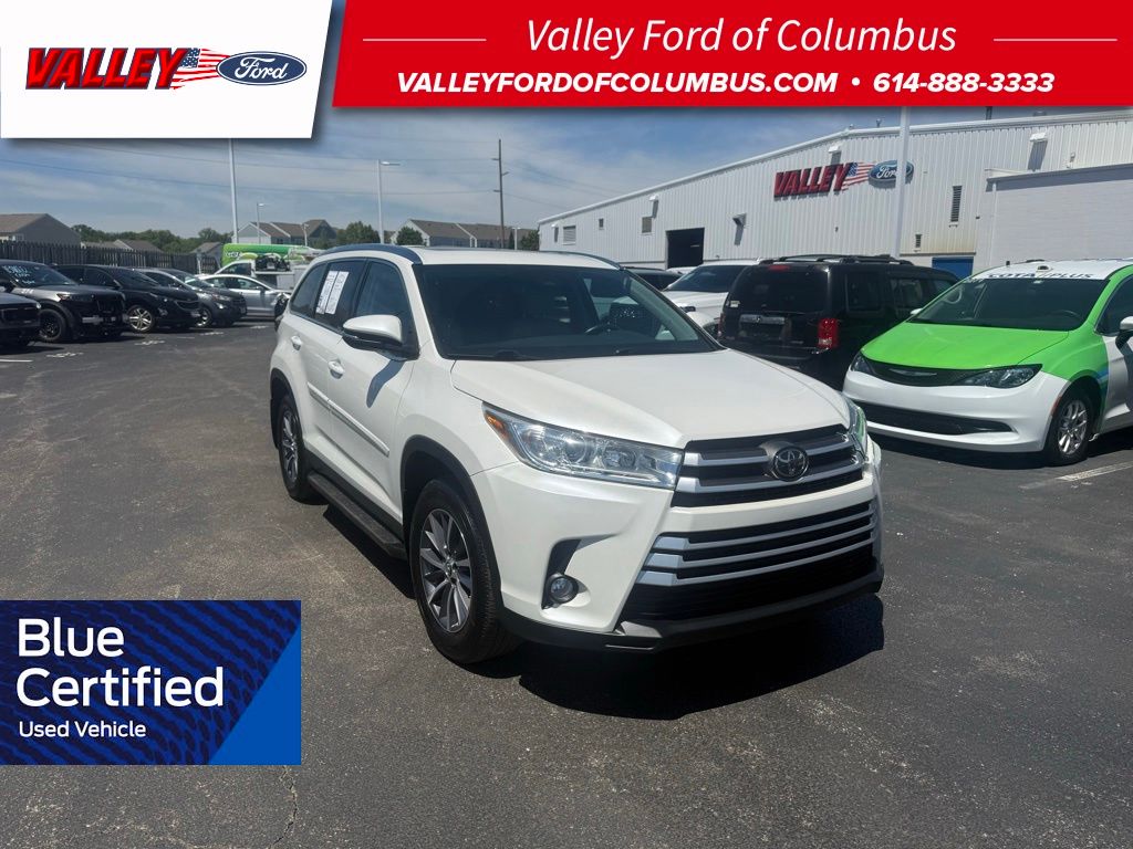 White (Blizzard Pearl) 2019 Toyota Highlander XLE AWD SUV / Crossover All-Wheel Drive 8-Speed Automatic