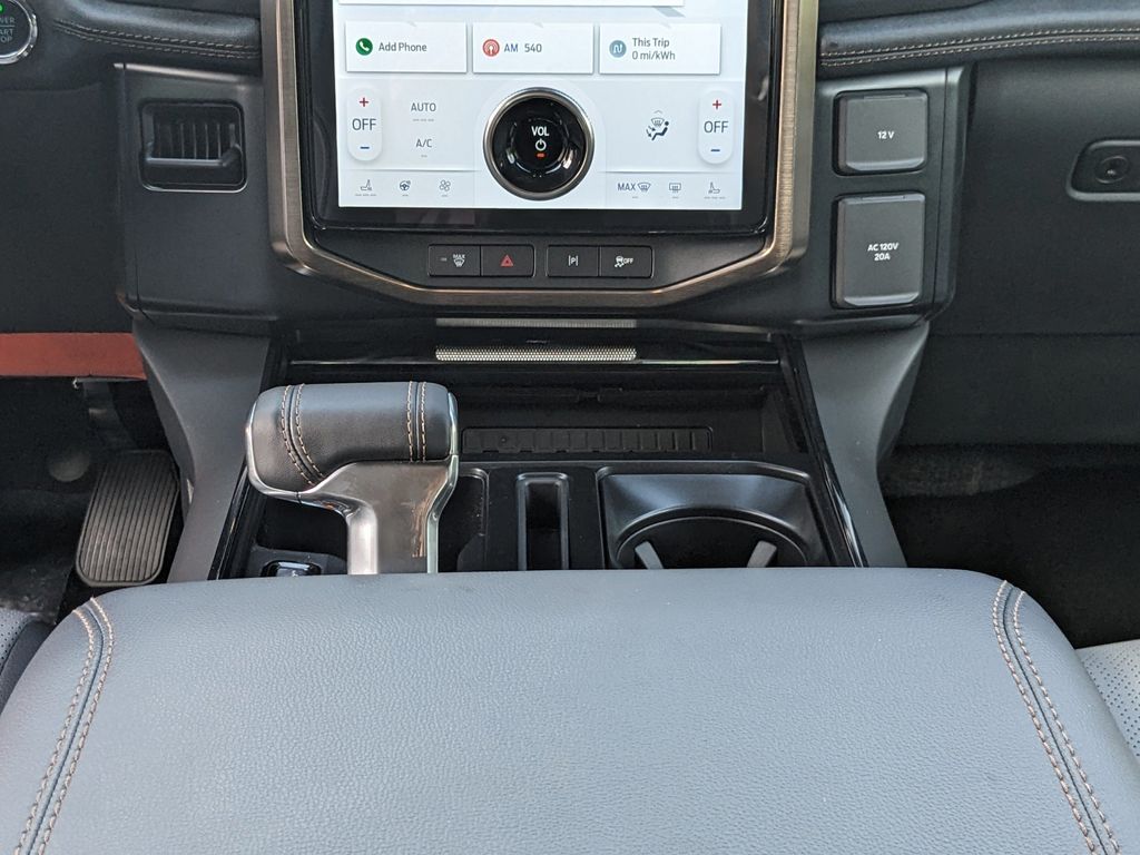 2025 Ford F-150 Lightning Lariat