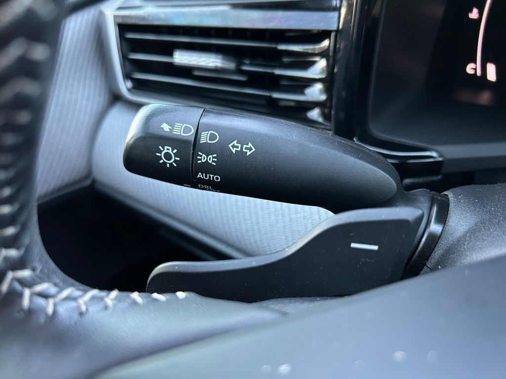 Thumbnail: 2025 Toyota Camry - 21