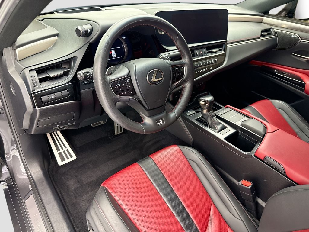 Thumbnail: 2022 Lexus ES - 9