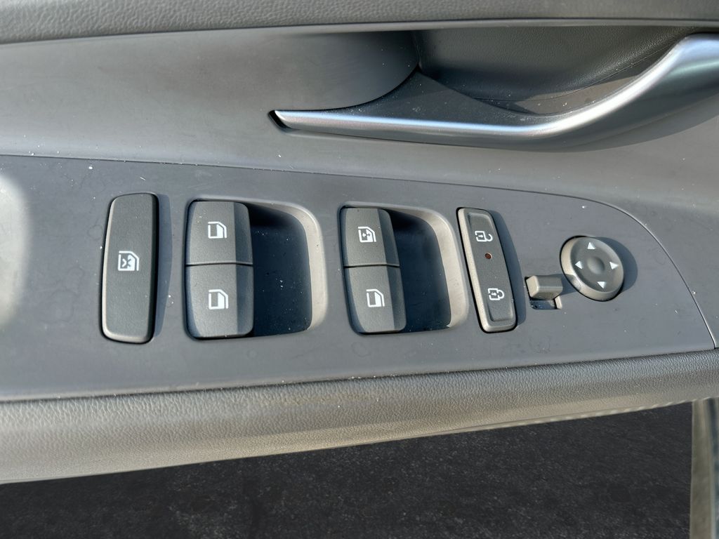 Thumbnail: 2024 Hyundai Elantra - 12
