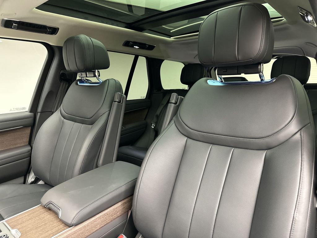 Thumbnail: 2023 Land Rover Range Rover - 5