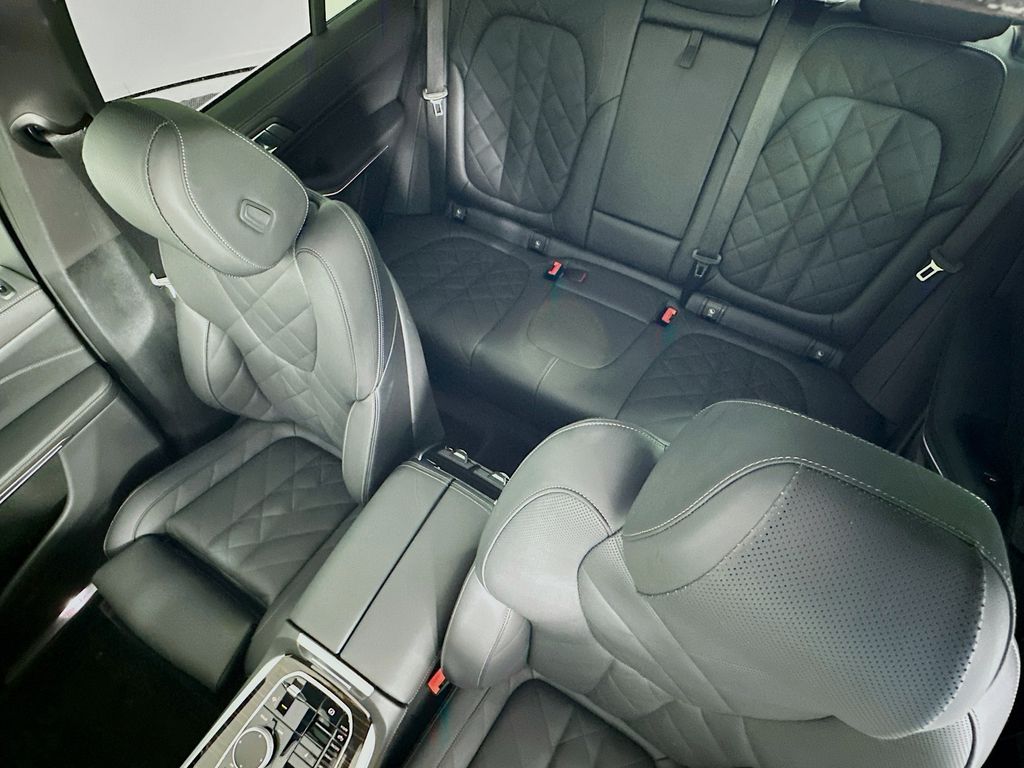 Thumbnail: 2025 BMW X5 - 22