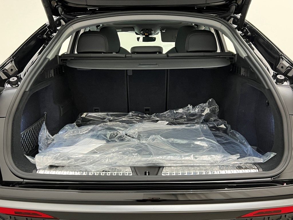 Thumbnail: 2025 Audi Q5 - 7