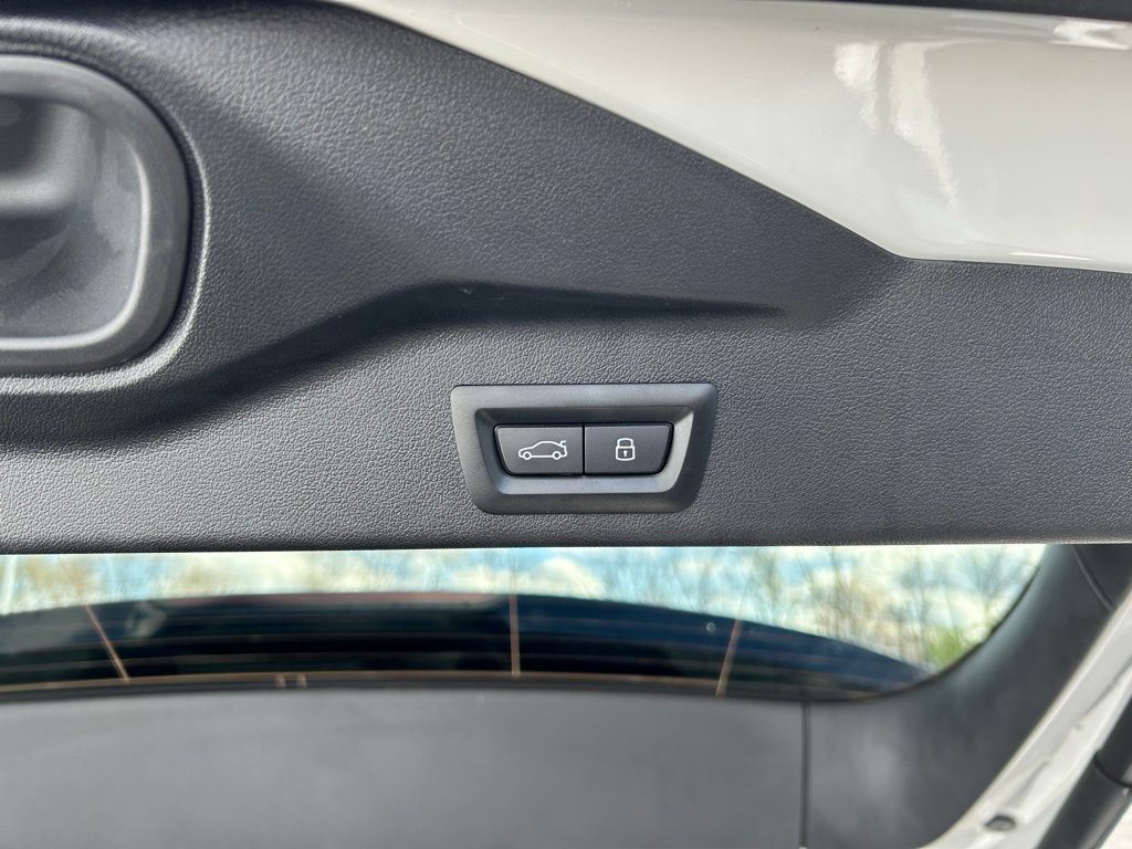 2024 BMW X5 xDrive50e 22