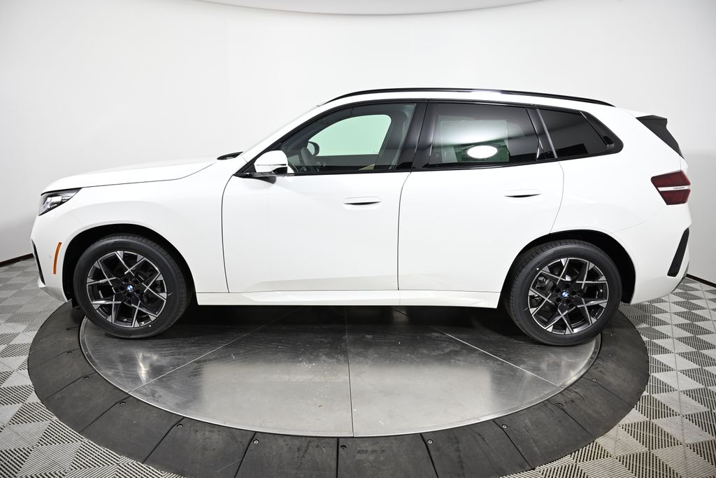 Thumbnail: 2026 BMW X3 - 2