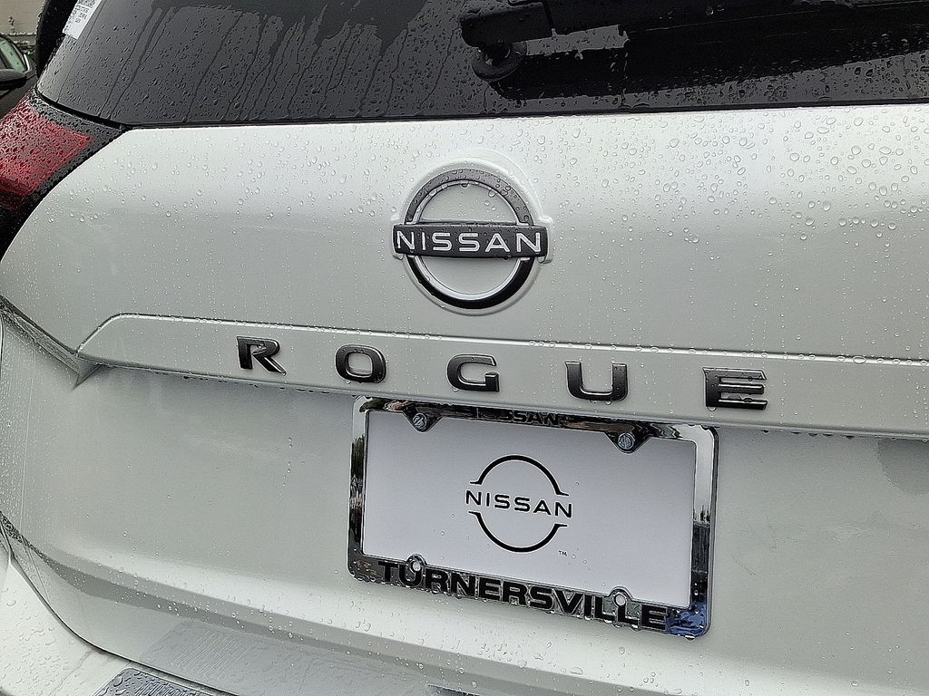 Thumbnail: 2026 Nissan Rogue - 5