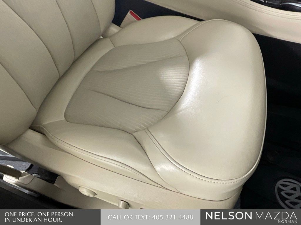 Used 2020 Black Buick Preferred image 27