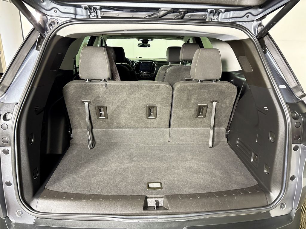 2021 Chevrolet Traverse LT