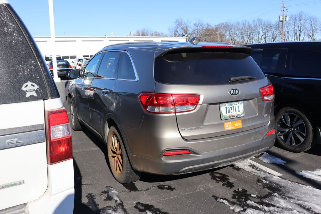 2016 Kia Sorento LX 2