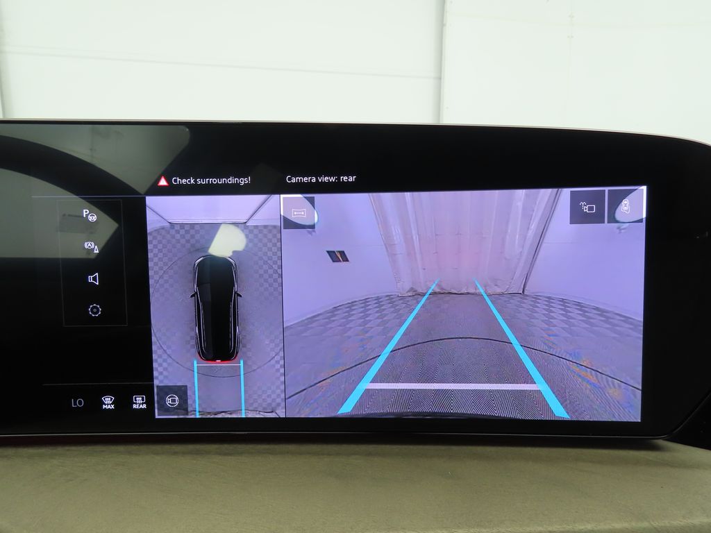 Thumbnail: 2025 Audi Q5 - 17