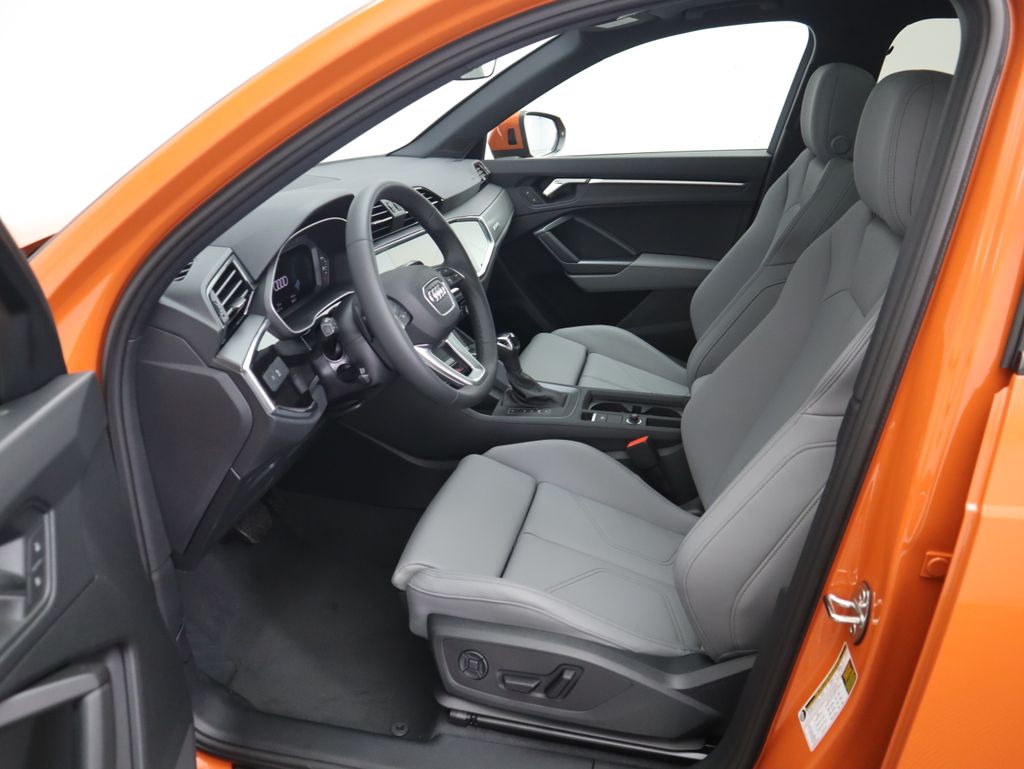 Thumbnail: 2025 Audi Q3 - 20