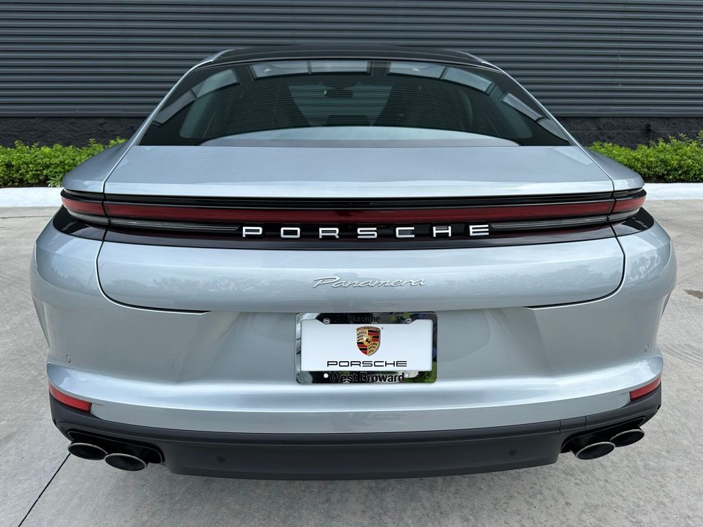 Thumbnail: 2025 Porsche Panamera - 11