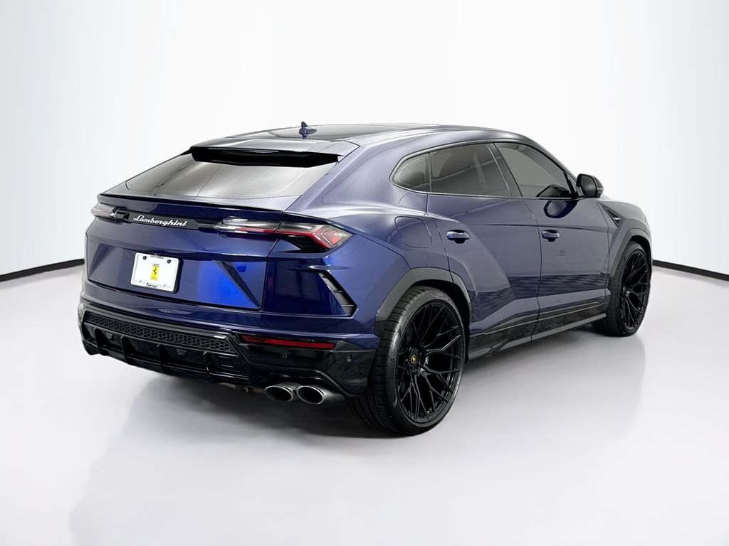 Thumbnail: 2020 Lamborghini Urus - 5